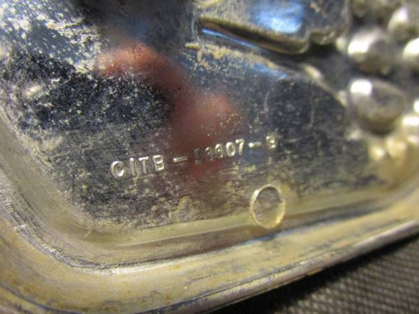 Emblema delantero para capó de camión Ford 1961 OEM C1TB-16607-B - $35 (Roseville)63440099446785124