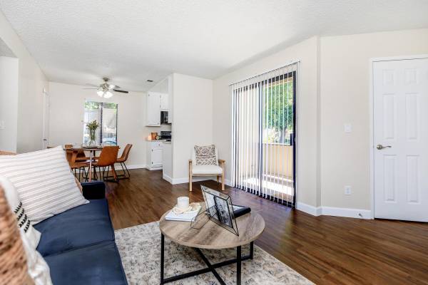 $1,743 / 2br - 743ft2 - Live Among the Trees – Nature-Lover’s Dream Apartment!! (Fresno)64008333397121123