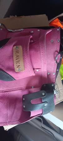 Woman working tool bag 1