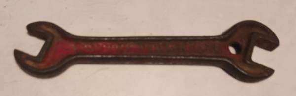 Old wrench 1