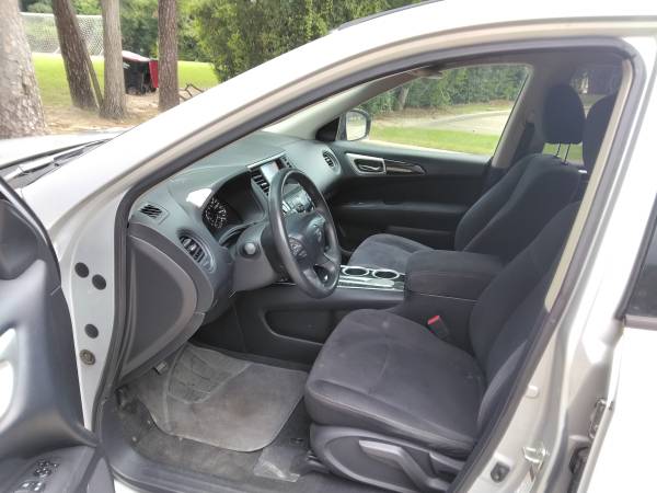 2013 Nissan Pathfinder - $4,500 (Humble)63622466284931124