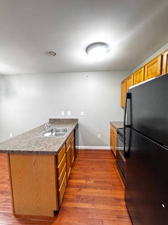 $2,250 / 2br - Sunny First Floor 2 Bedroom Apartment - Franingham, MA! (Framingham)63699507317761121