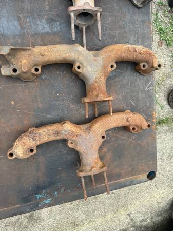 Chevy exhaust manifolds 1