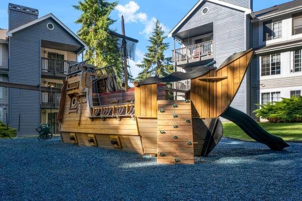 $2,695 / 3br - 1109ft2 - Win $1,000 for Touring Ridgetop! More Steps = More Entries (Silverdale)63862289096193122