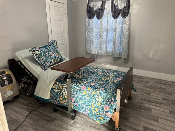 2br – Lovely light-filled Park Slope 2b1b apartment

$675

                        Brooklyn