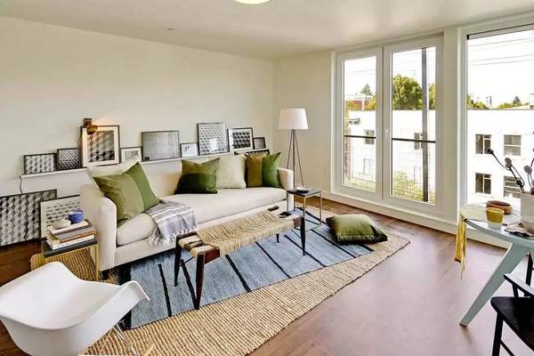$2,358 / 1br - 517ft2 - Where every corner tells a story: Discover our 1 BR oasis. (Seattle - Lakeview Park)63862289355779121