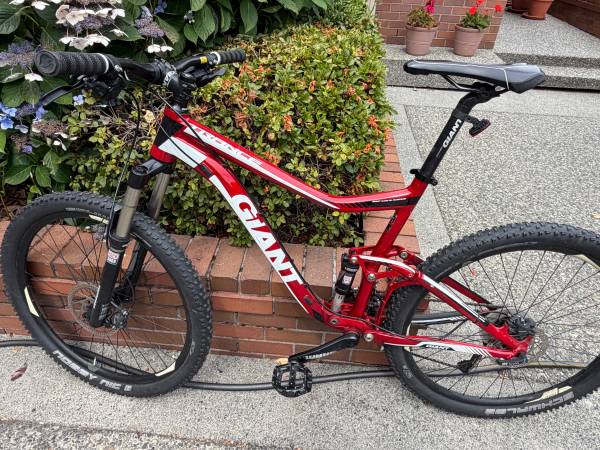 Bicicleta de montaña Giant Trance Aluxx SL - 950 USD (Bellevue)