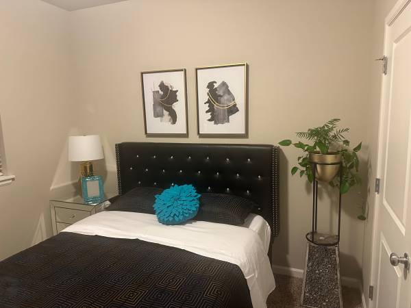 $850 / 4br - 140ft2 - Unfurnished room for rent in Yelm (Tahoma Terra)63874307643395120