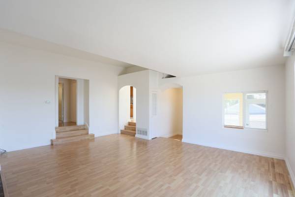 $5,450 / 3br - Hermoso, dos pisos superiores 3BR/2.5BA (69 Point San Pedro Road) (san rafael)63861212675713123