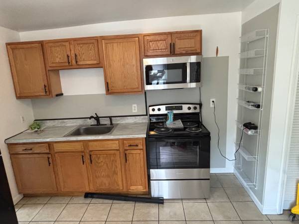 $800 / 1br - 600ft2 - 1 Bedroom apartment (upper) (Warren)63926725415427120