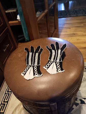 Vintage Crocheted Lace Gloves 1