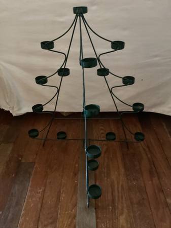 Metal Christmas tree votive candle stand 1