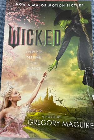 Wicked by Gregory Maguire 1
