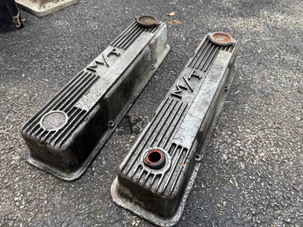Small Block Chevy Mickey Thompson M/T Valve Covers 1