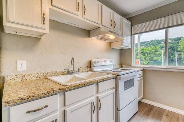 $950.00 / 2br - 750ft2 - Taneycomo Lakeview 2 Bed, 1 Bath - 750 Sq. Ft. Apartment63754834893185123