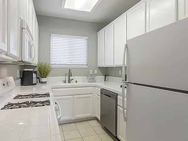 $1,050 / 1br - Charming 1 bed 1 bath home! (cupertino)64023722559747122