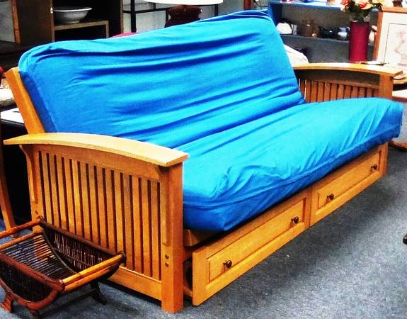 Futon 1