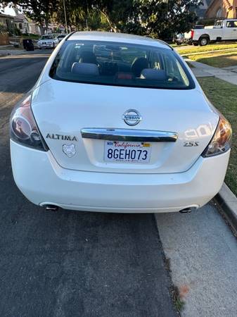 2010 Nissan Altima 2.5S - $3,00063441128323841123