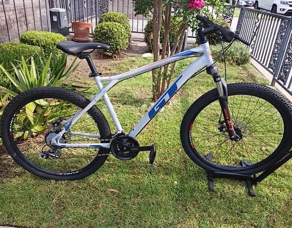 GT Aggressor Pro Gray Mountain Bike 1