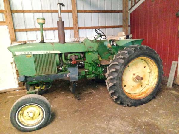 John Deere 3010 1