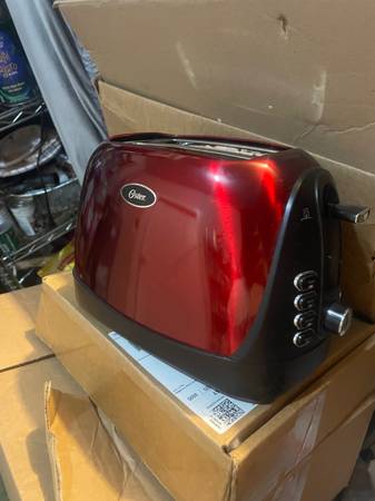 Oster 2-Slice Toaster, Candy Apple Red 1