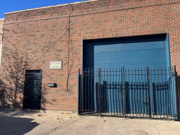 $5,000 / 5000ft2 - Warehouse Space for Lease | North and Grand near Menards (Hermosa)63781678618497121