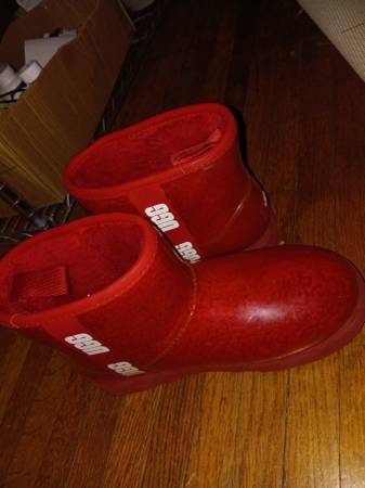 Red rainboot  Uggs  $10 1