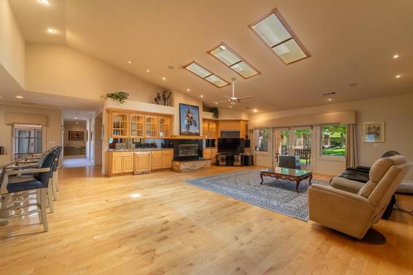 $919,000 / 4br - 4197ft2 - 407 Crawford Rd, Modesto - FOR SALE (Modesto)63654930253443123
