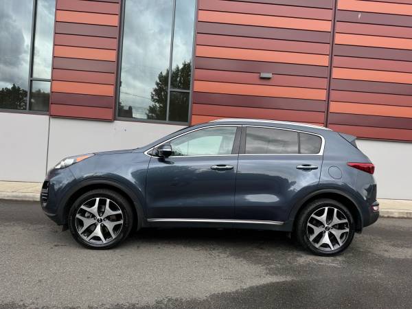 One Owner 2017 Kia Sportage SX AWD in amazing clean shape>>Only 103K<< - $12,995 (Daily Deals Auto Sales Lynnwood)63623310600707124
