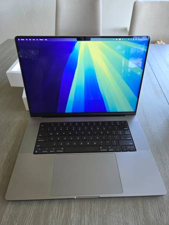 MacBook Pro 16” M1 Pro 1TB +Final Cut Pro+Logic Pro 1