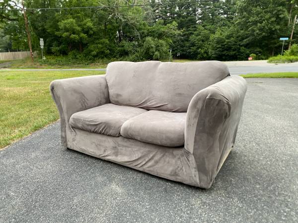 Free Loveseat 1