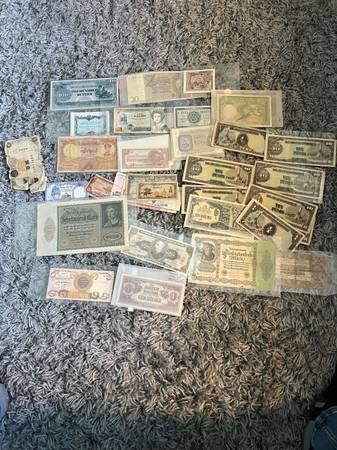 Huge Collection of Foreign Currency 1