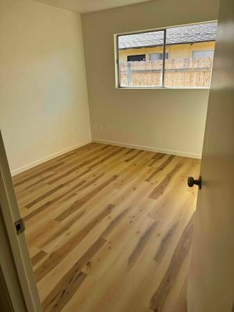 $2500.00 / 3br - 950ft2 - Duplicate of Nice Just remodel 3bed/1bath unit. New kitchen and bathro63663854459395124