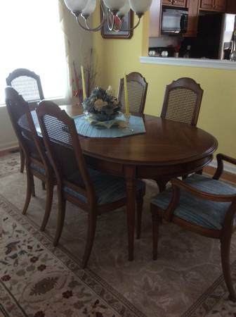 Drexel dining room set 1