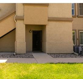 $1750.00 / 2br - 1123ft2 - Lovely 2 BR - 2 BA in gated community63658264156419121