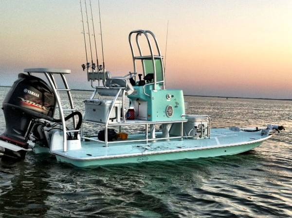 Boat Mechanic wanted, 3 day weekends! 1