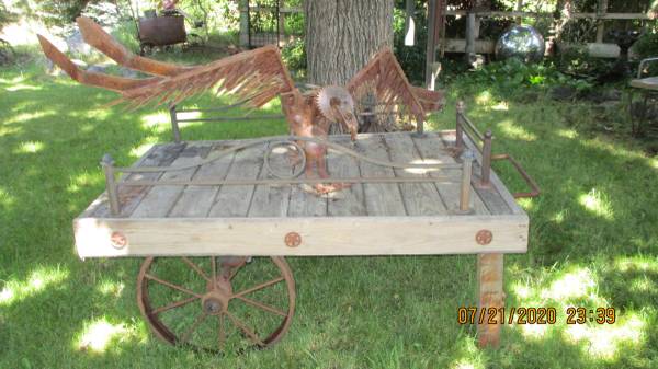 garden sculptures   e432 1