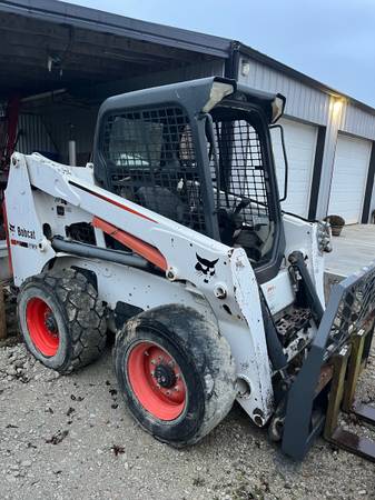 Bobcat s650 skid steer 1