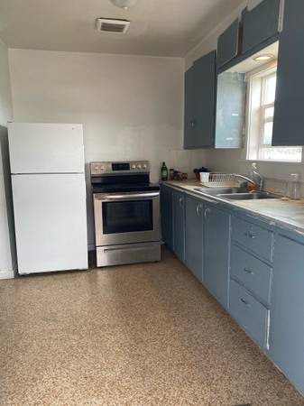 $600 / 4br - 86ft2 - Habitación decente en el centro (Wenatchee)63654683210369123