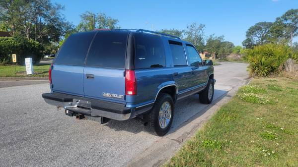 1996 Chevy Tahoe 4x4, pocos kilómetros - $10,500 (Clearwater)63443681702531124