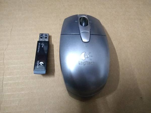 Logitech wireless mouse 1