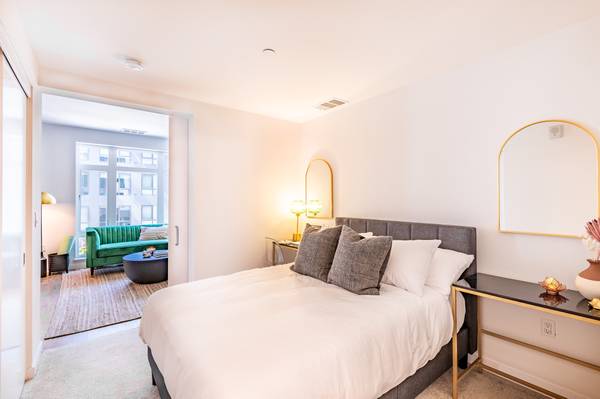 $3,750 / 2br - 1107ft2 - 2Months FREE* HUGE 2Bdrm 1107 sq ft, AMAZING Kitchen- Available NOW! (oakland downtown)63664186270721122
