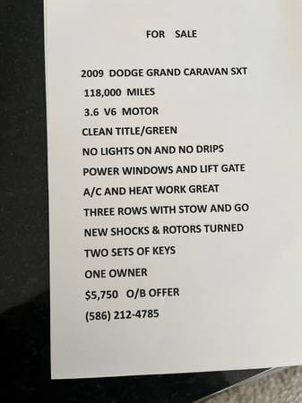 Minivan Dodge Caravan SXT 2009 - $5,750 (Macomb)63622089286915121