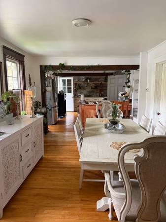 White table with chairs 1
