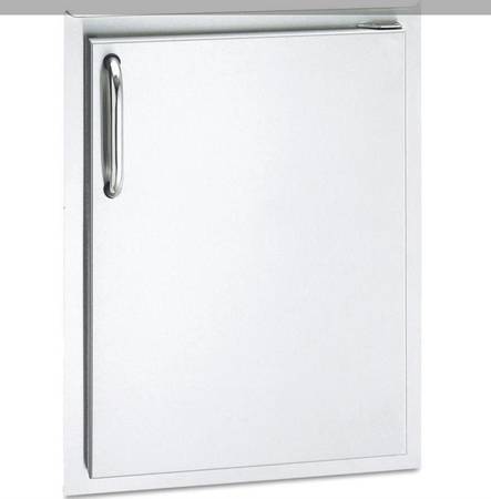 Fire Magic 33920-SR Select 14" Right-Hinged Single Access Door - Verti 1