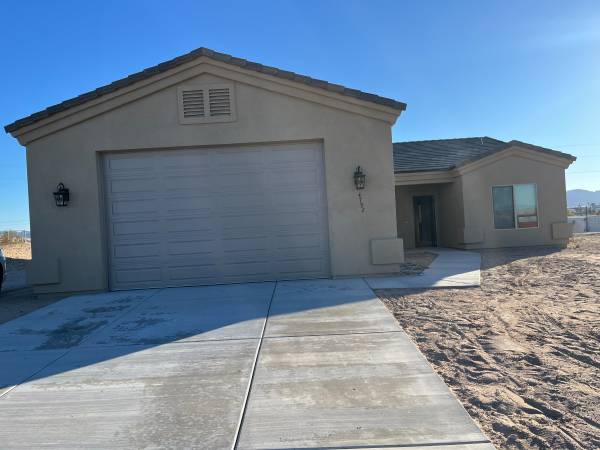 $370,000 / 3br - 1400ft2 - New Home (Topock / Golden Shores)63799567779331121