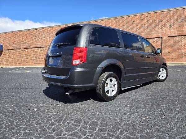2012 DODGE GRAND CARAVAN ....... Conversión para Silla de Ruedas para Discapacitados - $14,997 (Charlotte)63617435236993124