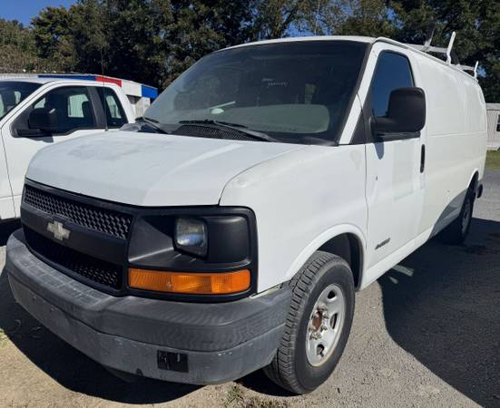 2004 Chevy Express 2500 1