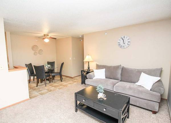 $1,480 / 3br - 1160ft2 - Home Sweet Home! (1000 East 17th Street, South Sioux City, NE)64052202940163122