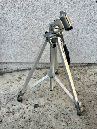 Velmon VX-501 aluminum tripod 1
